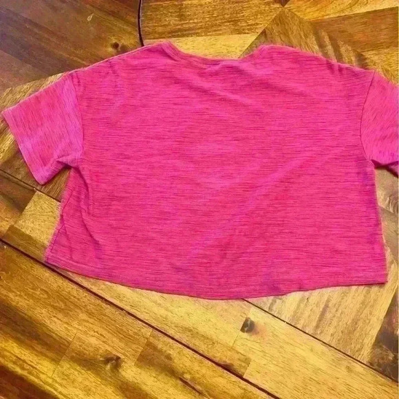 Old navy active crop top force of nature peace heart mountain size L 10-12 - Picture 4 of 4